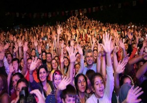 Mustafa Ceceliden, Darbuka ov